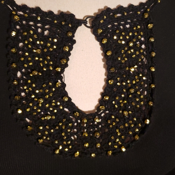 TOP Size Small - Picture 6 of 16